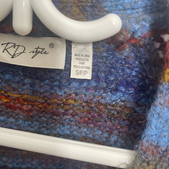 Sweater bundle 3 sweaters !! - Picture 2 of 6